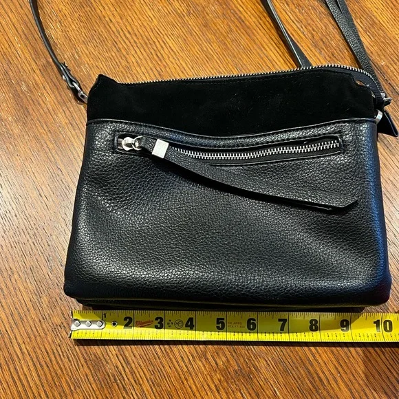 Moda Luxe black leather bag with adjustable strap - Picture 6 of 6